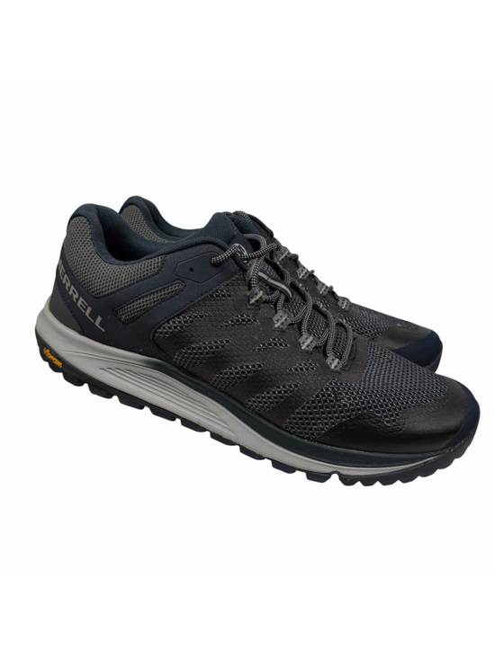 Athletic_Shoes